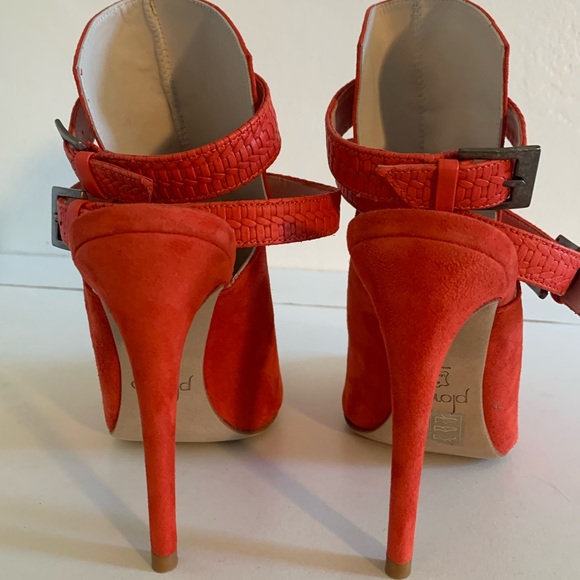 Plomo .Red Suede Coral Heels  shoes .Size 39 Style Alfonsa .Made in Spain . - Picture 6 of 9